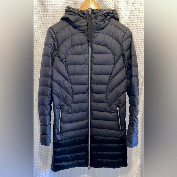 lululemon athletica Jackets & Blazers - Lululemon Athletica 1x A Lady down filled black ombre puffer Jacket coat size 6